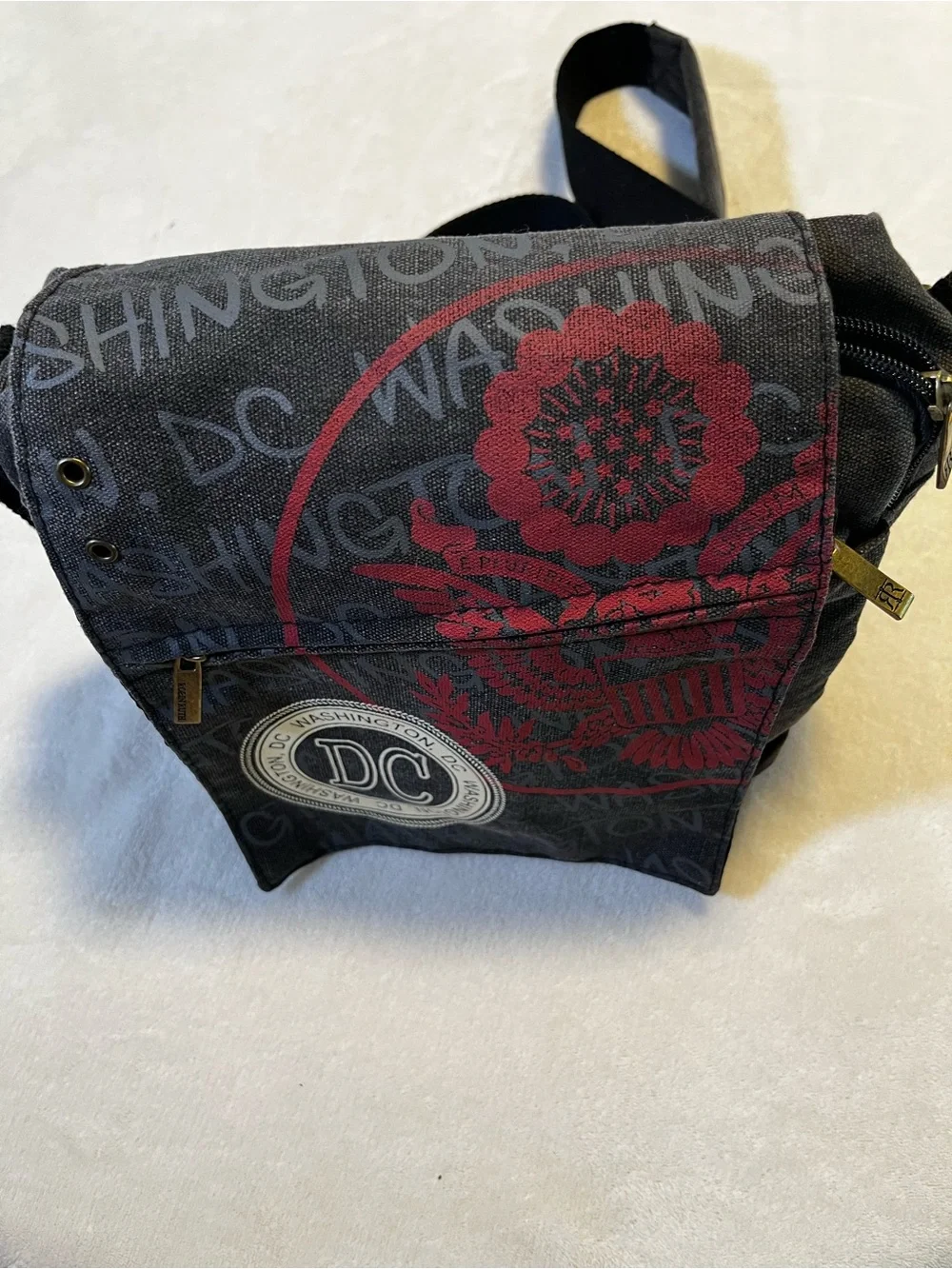 Robin Ruth Washington DC Canvas Crossbody Messenger Bag Black Red Travel Purse